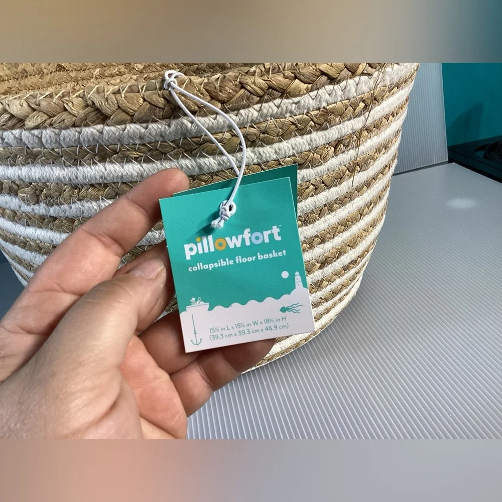 Pillowfort Collapsible Floor Basket